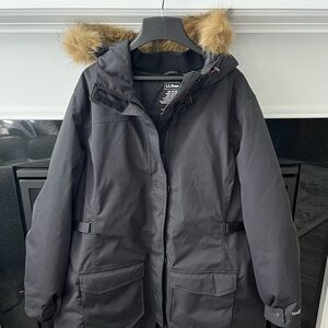 WOMENS EDDIE BAUER MAINE PARKA,
Sz.3XL, BLACK